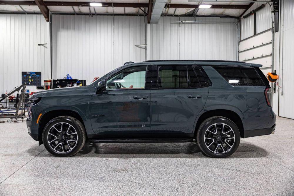 2026 Chevrolet Tahoe RST 4WD - photo 2