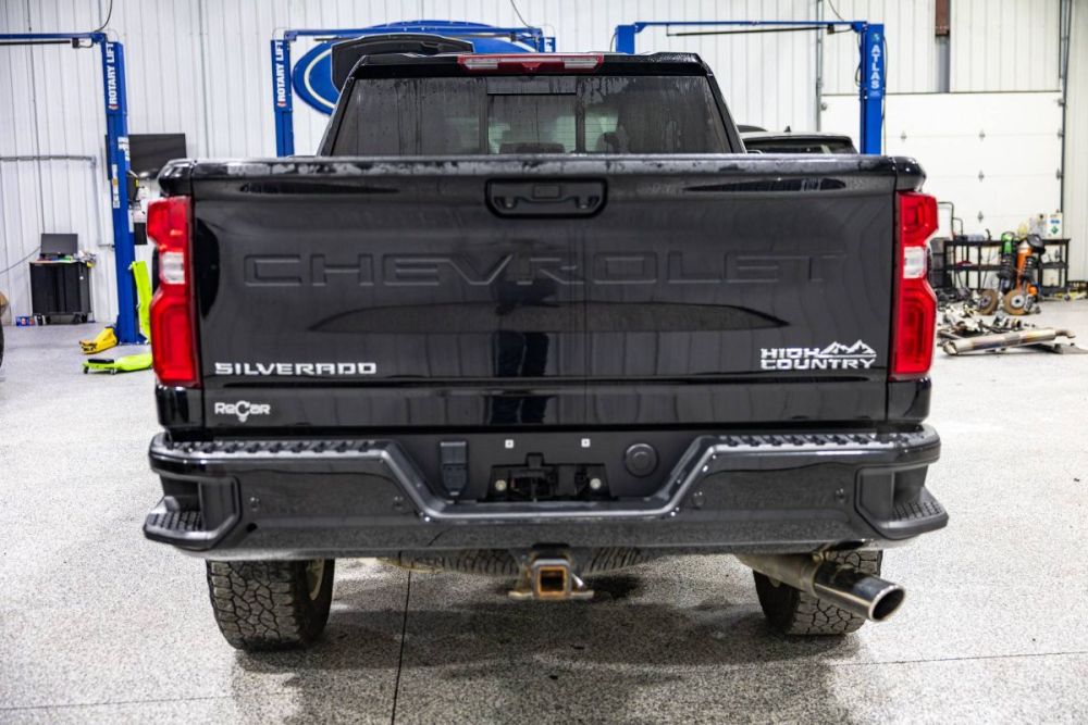 2024 Chevrolet Silverado 2500HD High Country 4WD - photo 4