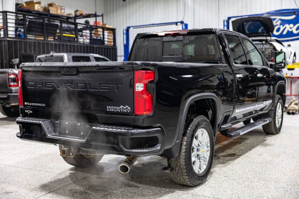 2024 Chevrolet Silverado 2500HD High Country 4WD - photo 5