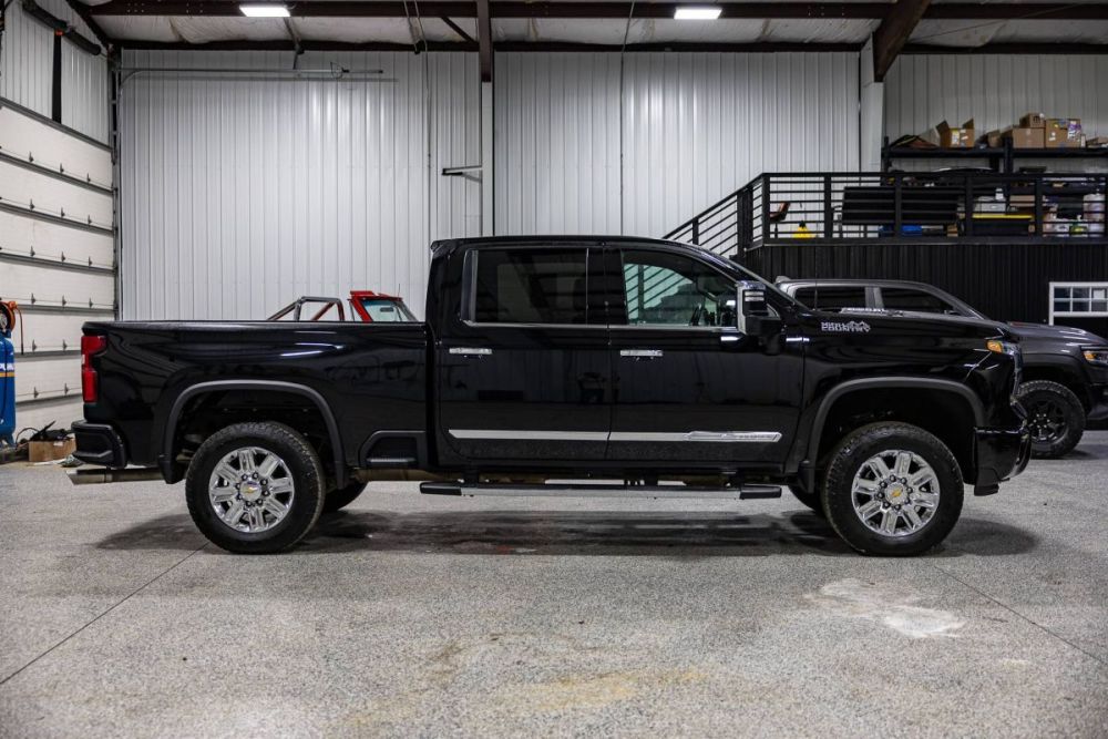 2024 Chevrolet Silverado 2500HD High Country 4WD - photo 6