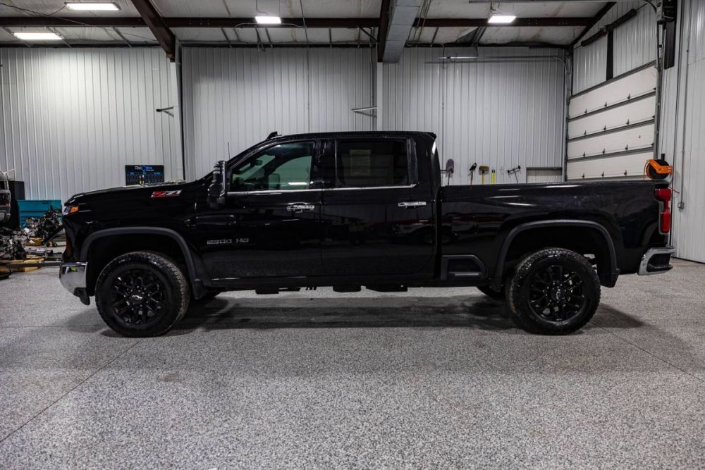 2024 Chevrolet Silverado 2500HD LTZ 4WD - photo 2