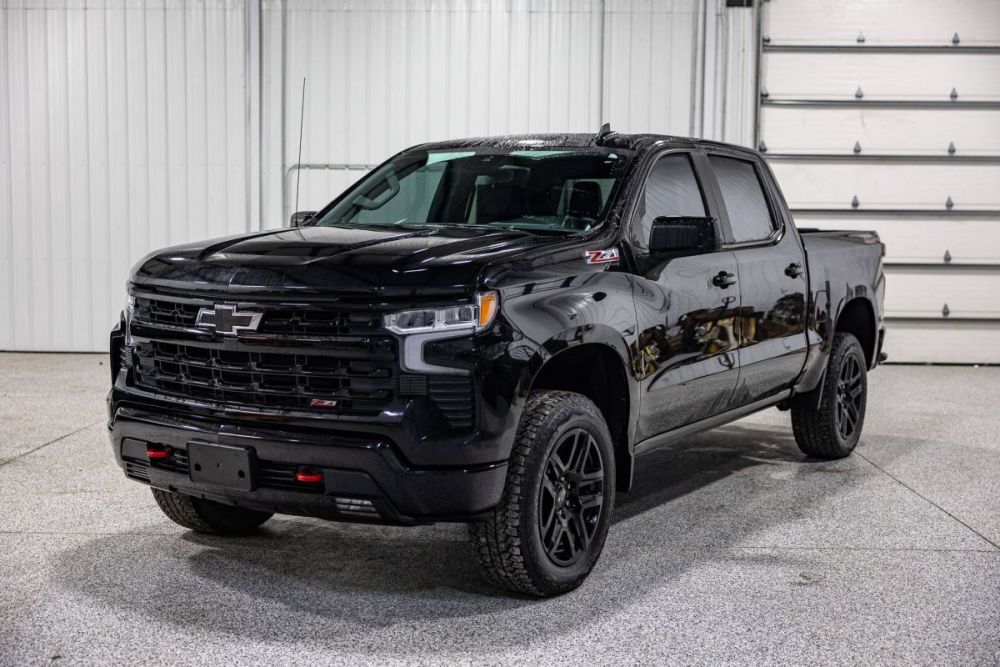 2025 Chevrolet Silverado 1500 LT Trail Boss 4WD - photo 1