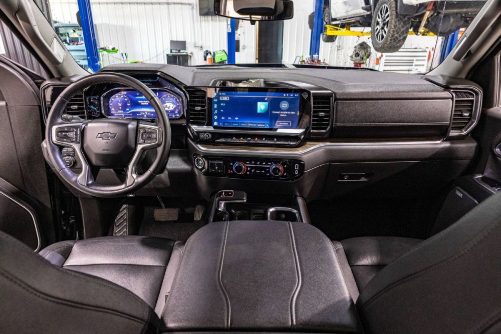 2025 Chevrolet Silverado 1500 LT Trail Boss 4WD - photo 12
