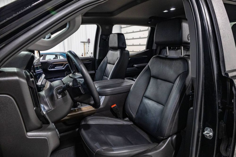 2025 Chevrolet Silverado 1500 LT Trail Boss 4WD - photo 8