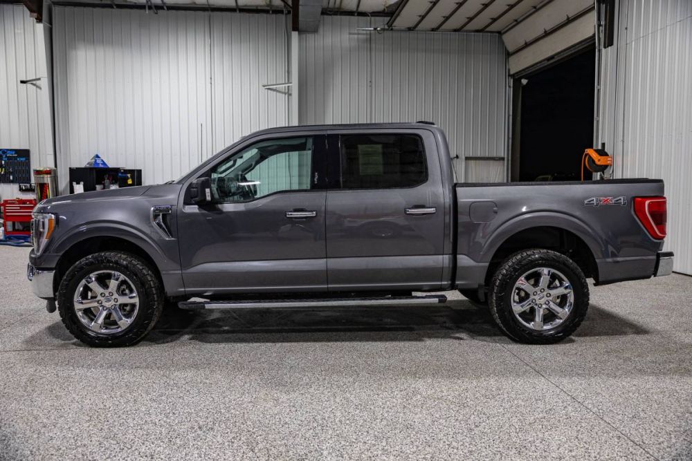 2023 Ford F-150 XLT 4WD - photo 2