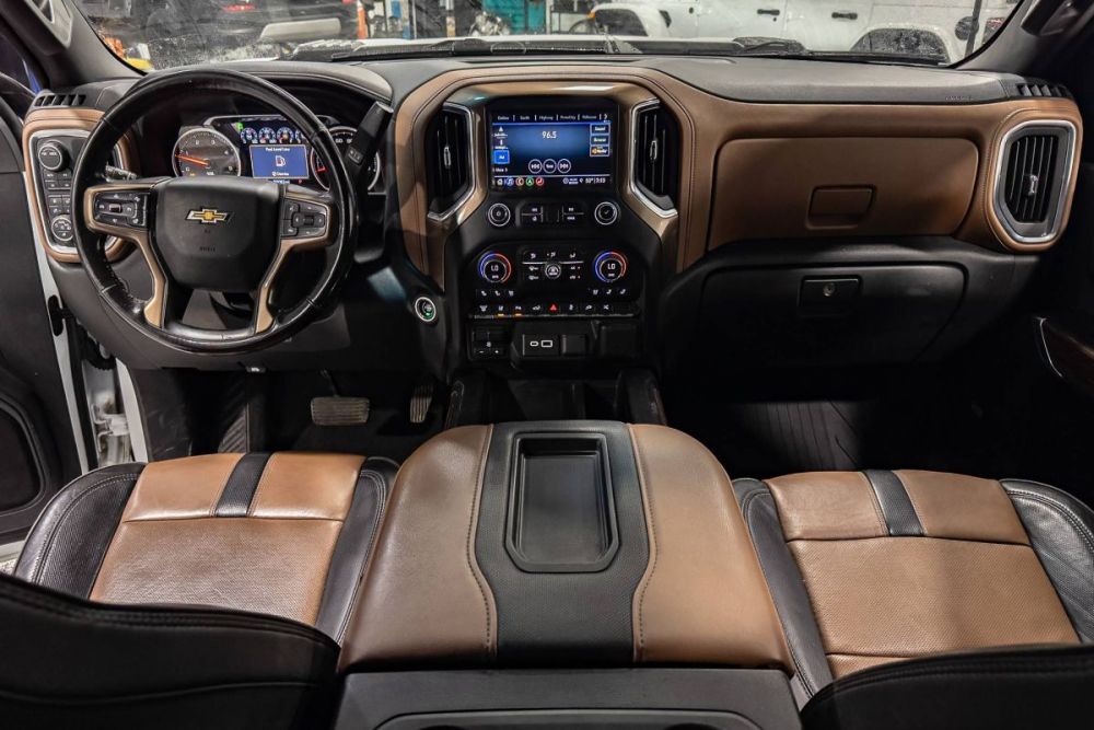 2021 Chevrolet Silverado 3500HD High Country 4WD - photo 12