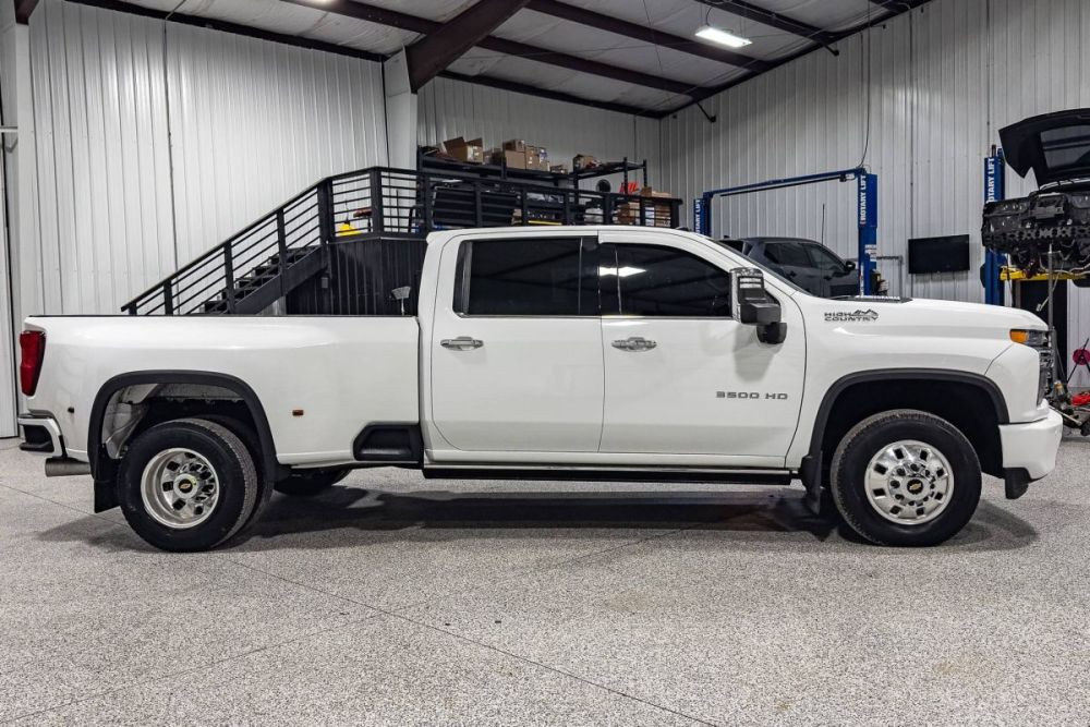 2021 Chevrolet Silverado 3500HD High Country 4WD - photo 6