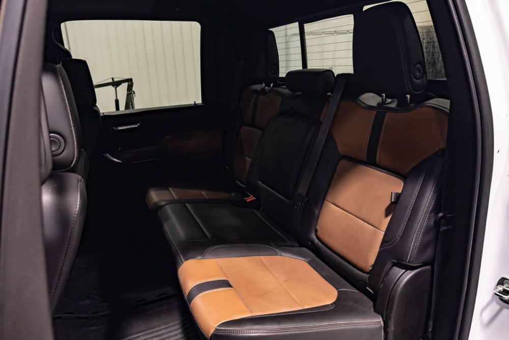 2021 Chevrolet Silverado 3500HD High Country 4WD - photo 9