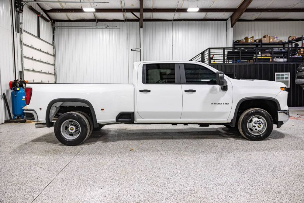 2024 Chevrolet Silverado K3500 4WD - photo 6