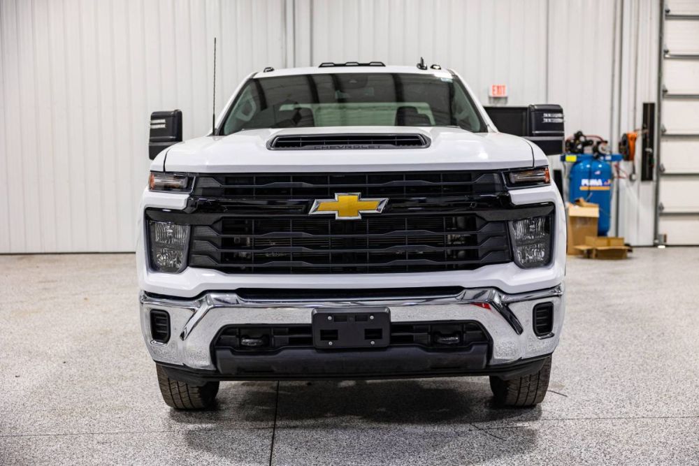 2024 Chevrolet Silverado K3500 4WD - photo 8