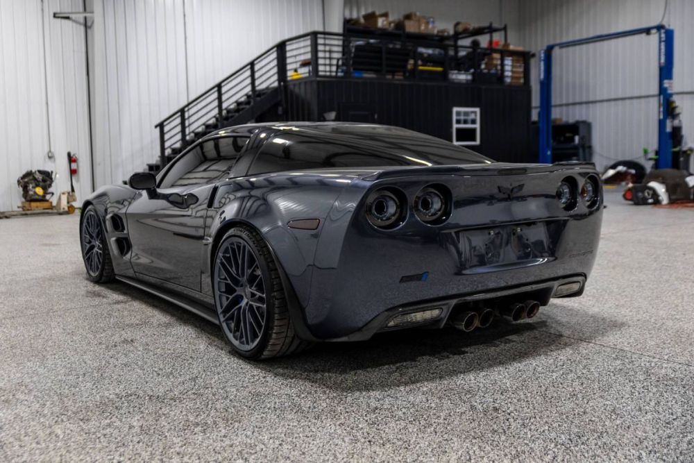 2009 Chevrolet Corvette ZR1 - photo 2