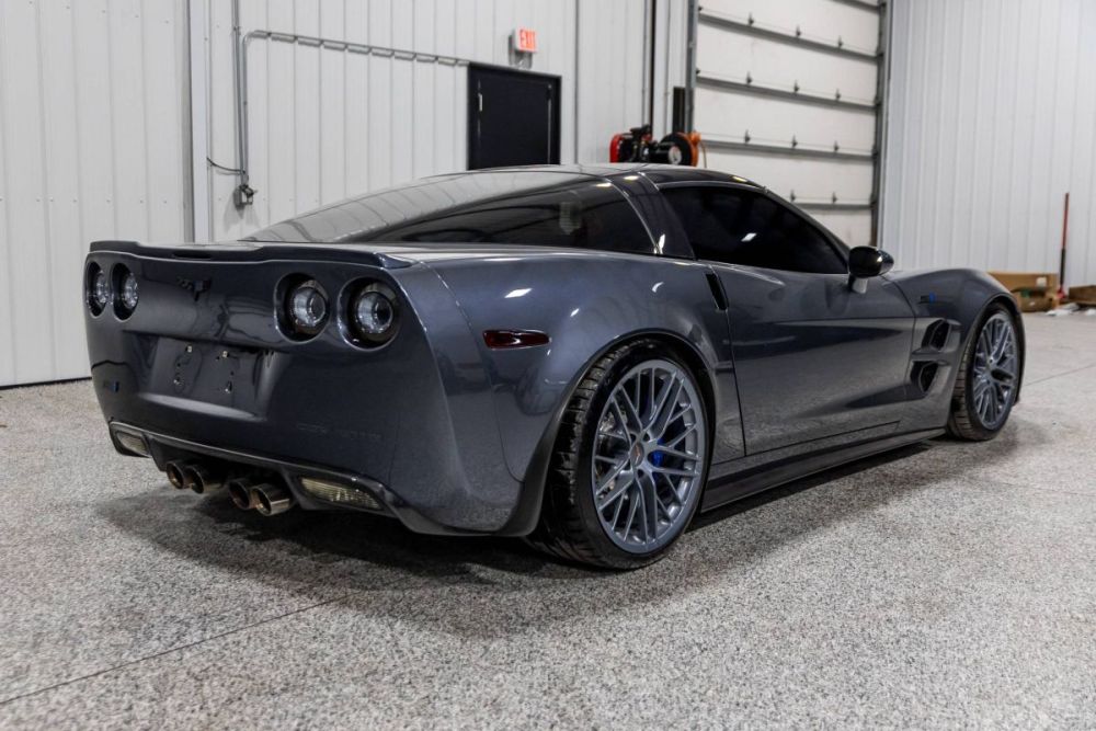 2009 Chevrolet Corvette ZR1 - photo 4