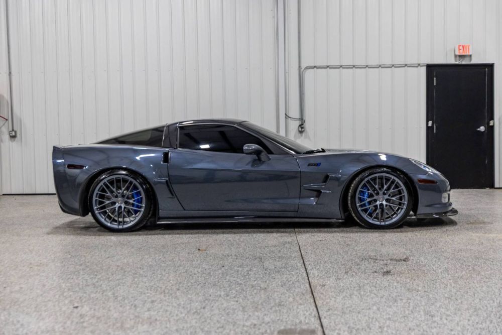 2009 Chevrolet Corvette ZR1 - photo 5