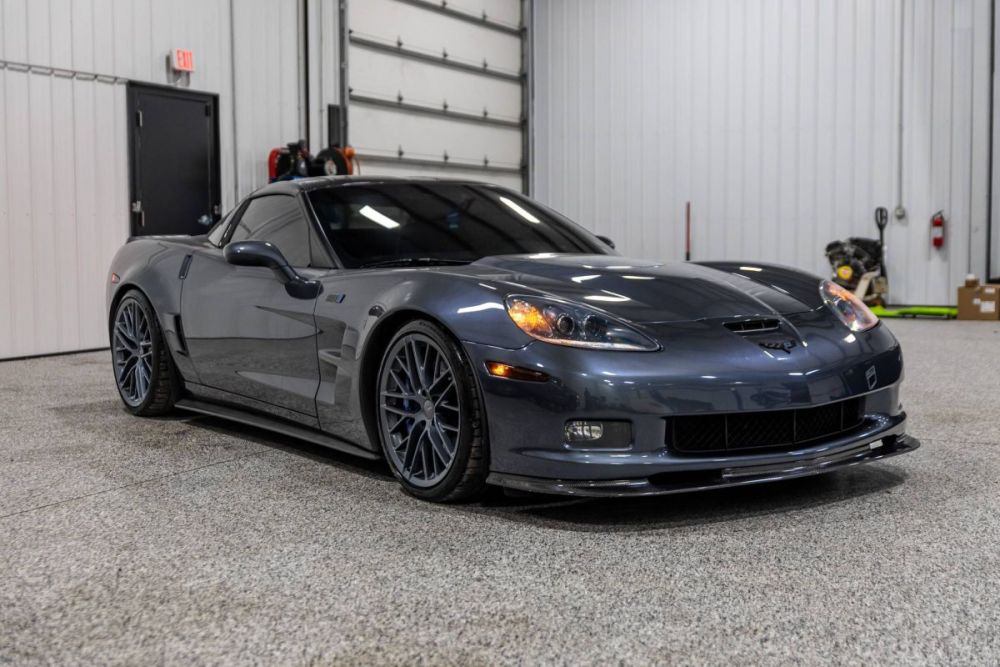 2009 Chevrolet Corvette ZR1 - photo 6