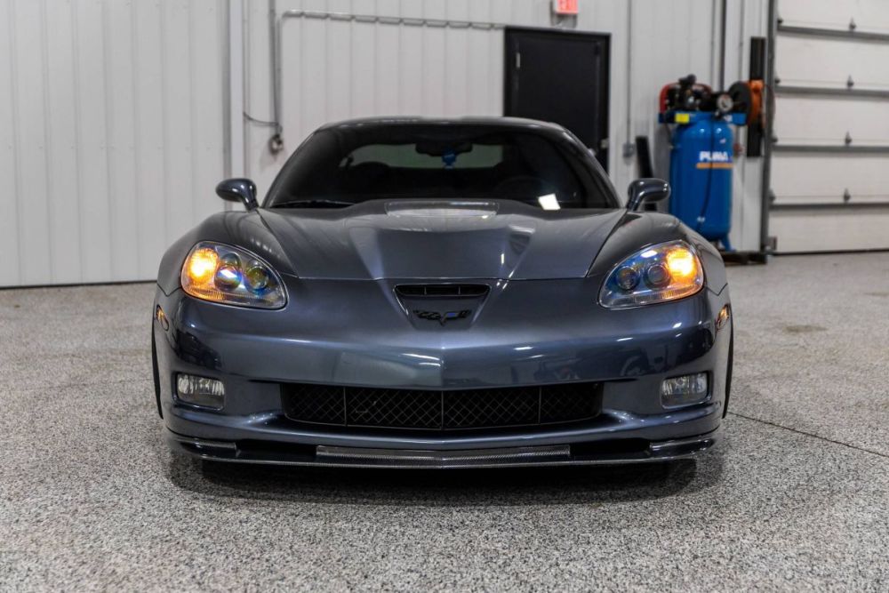 2009 Chevrolet Corvette ZR1 - photo 7