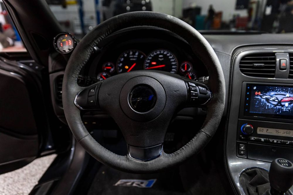 2009 Chevrolet Corvette ZR1 - photo 10