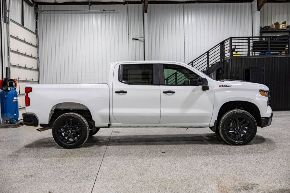 2025 Chevrolet Silverado 1500 Custom Trail Boss 4WD - photo 6