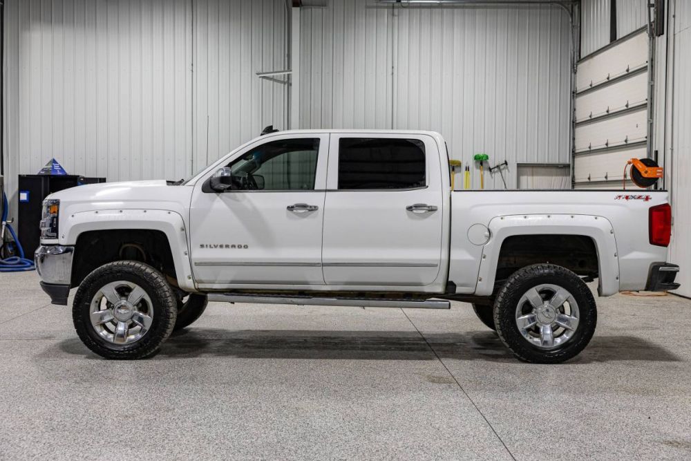 2018 Chevrolet Silverado K1500 LTZ 4WD - photo 2
