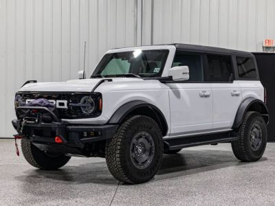 2025 Ford Bronco Outer Banks 4WD