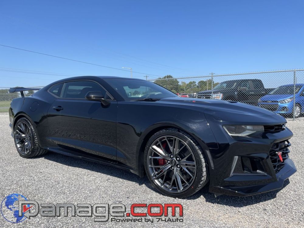 2023 Chevrolet Camaro ZL1 - photo 2