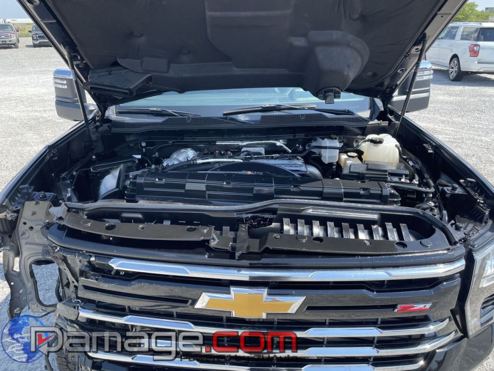2026 Chevrolet Silverado 2500 Crewcab 4X4 LTZ Diesel - photo 9