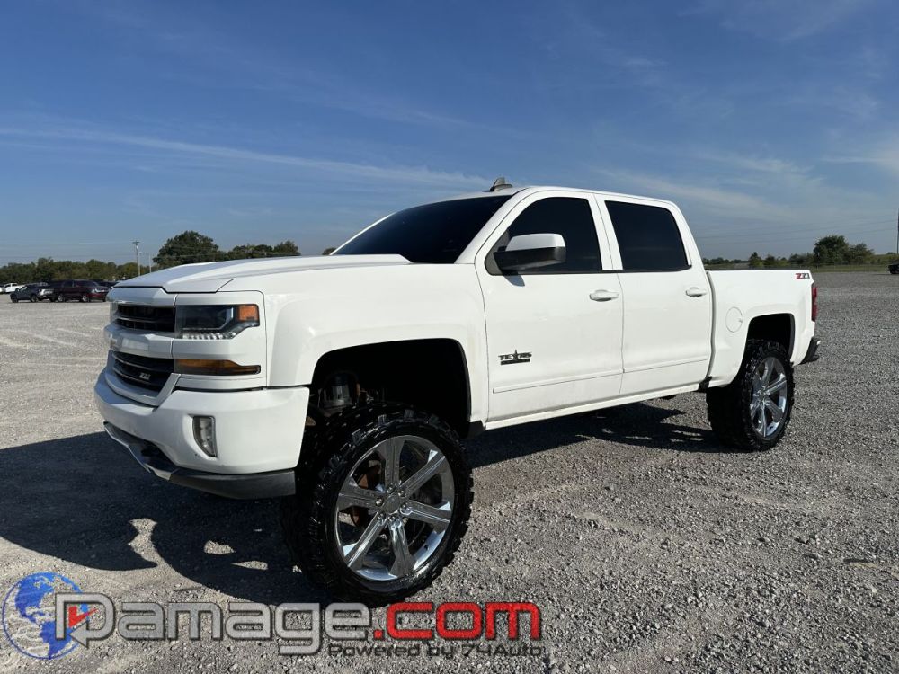 2018 Chevrolet Silverado 1500 Crewcab 4X4 - photo 2