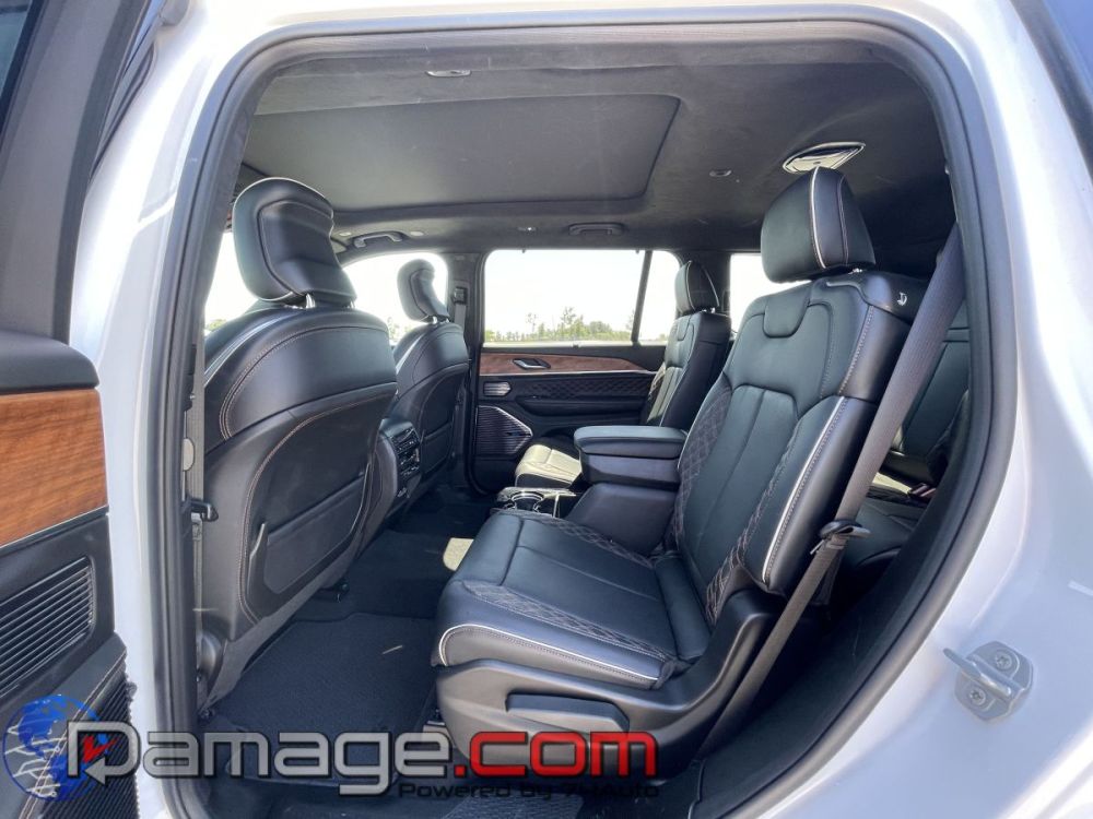 2025 Jeep Grand Cherokee L Summit Reserve 4X4 - photo 11