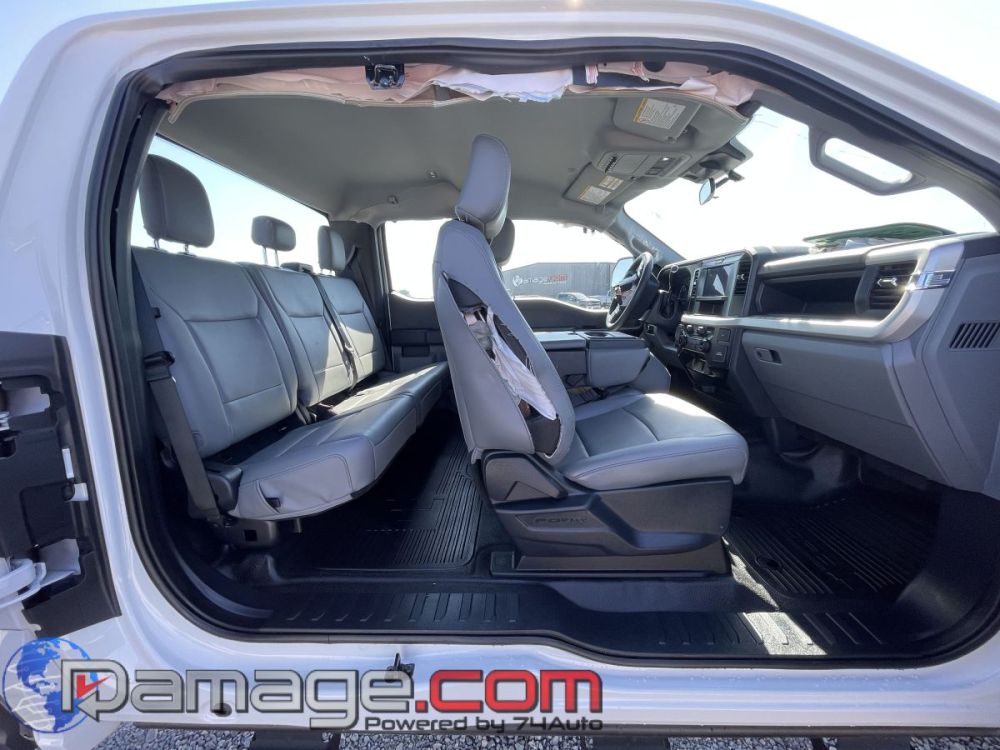 2026 Ford F-350 SuperCab 4X4 - photo 9
