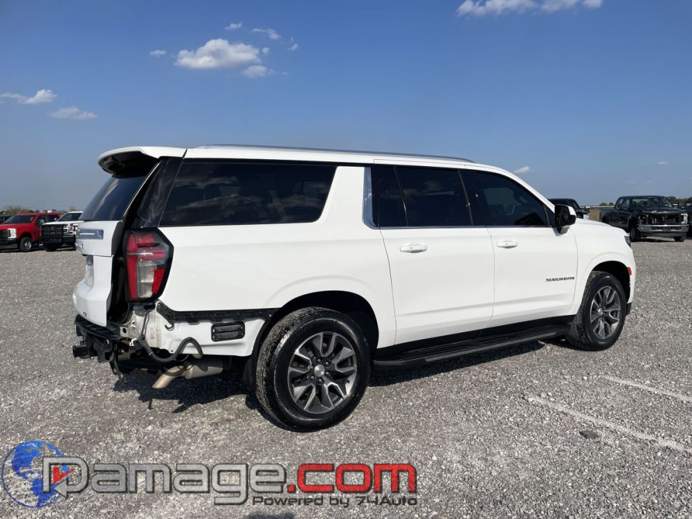 2021 Chevrolet Suburban LT 4X4 - photo 5
