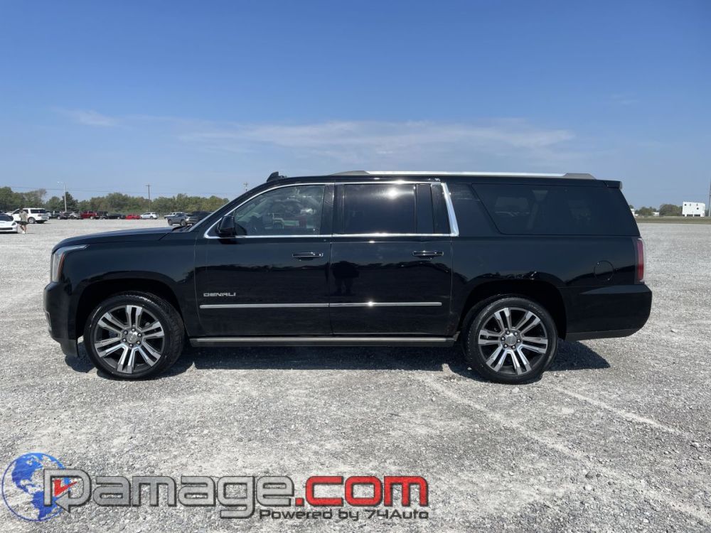 2017 GMC Yukon XL Denali 4X4 - photo 3
