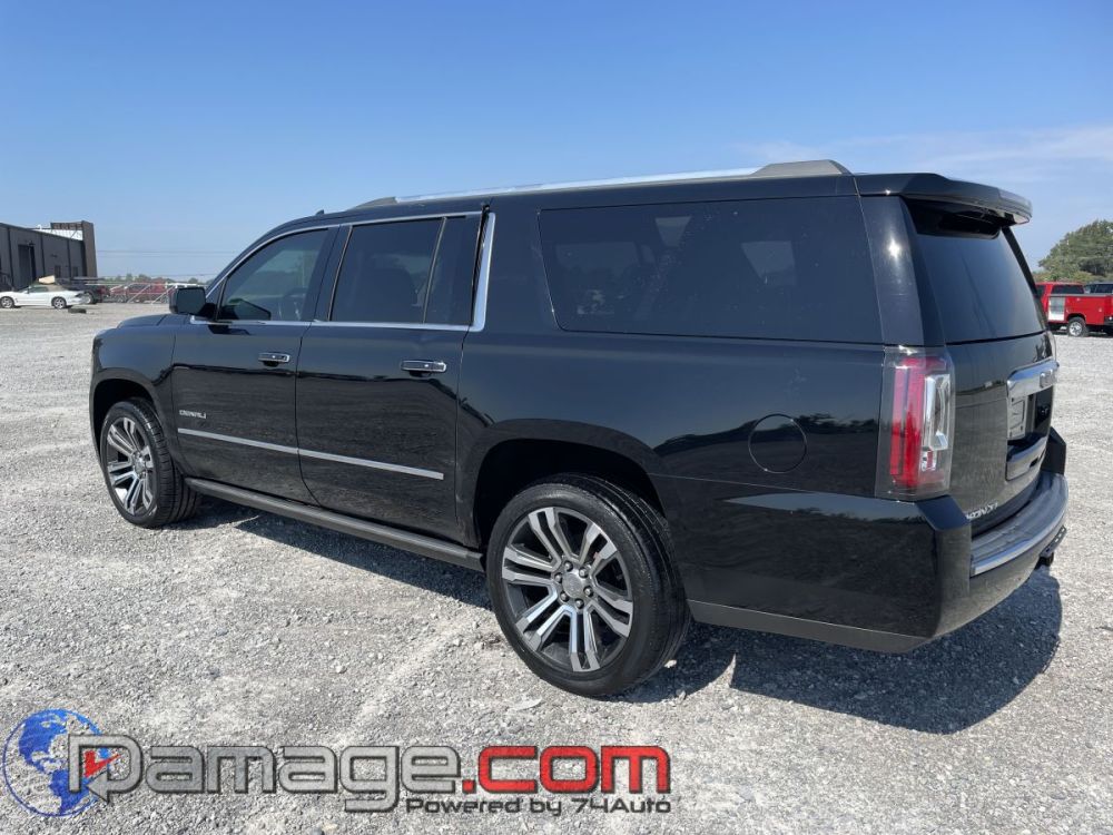 2017 GMC Yukon XL Denali 4X4 - photo 5
