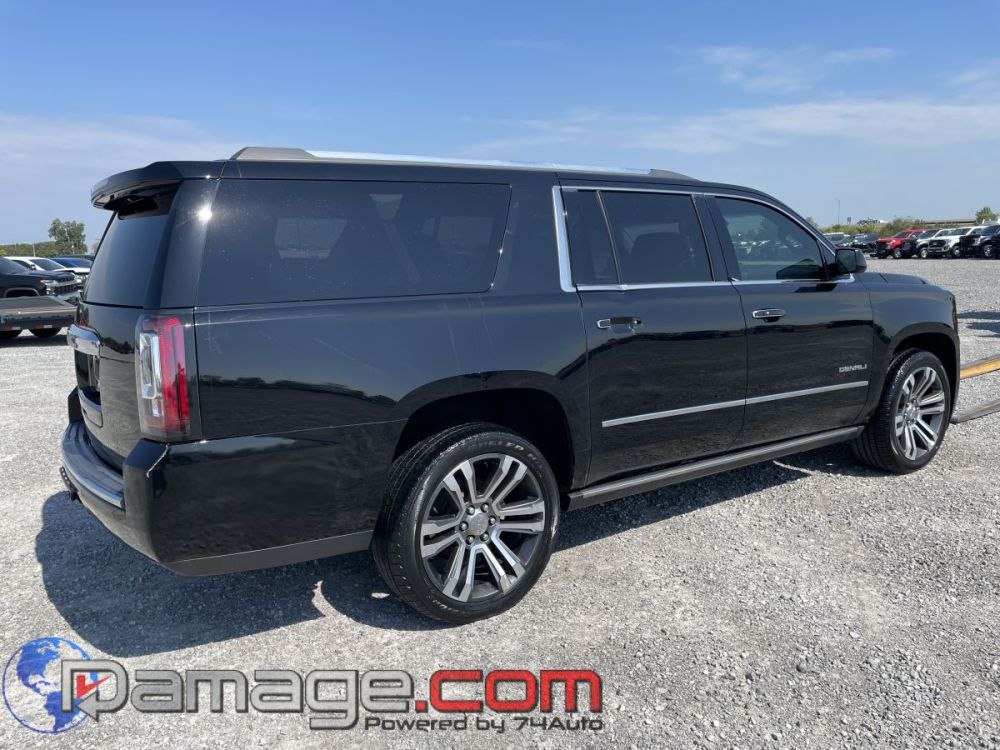 2017 GMC Yukon XL Denali 4X4 - photo 6