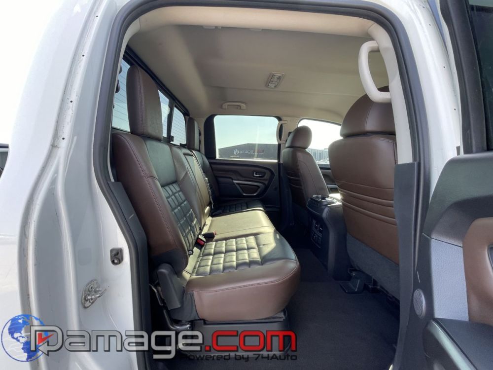 2018 Nissan Titan Crewcab 4X4 Platinum Reserve - photo 13