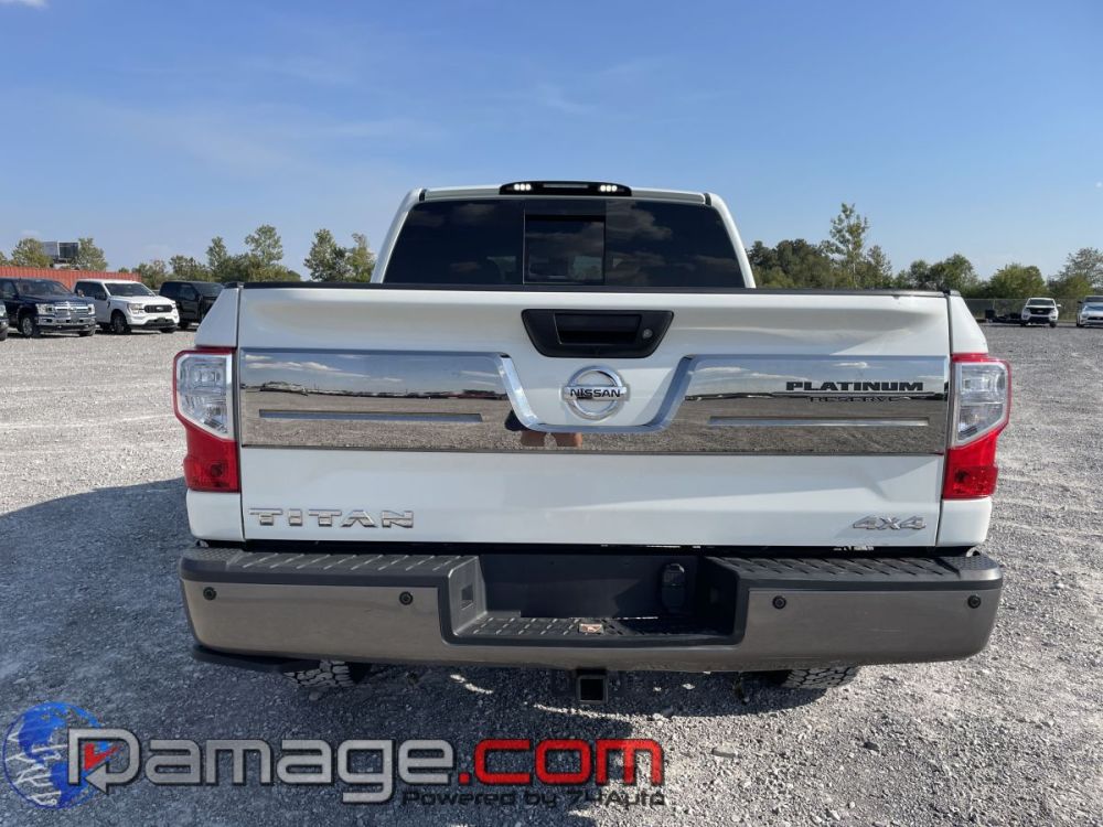 2018 Nissan Titan Crewcab 4X4 Platinum Reserve - photo 7
