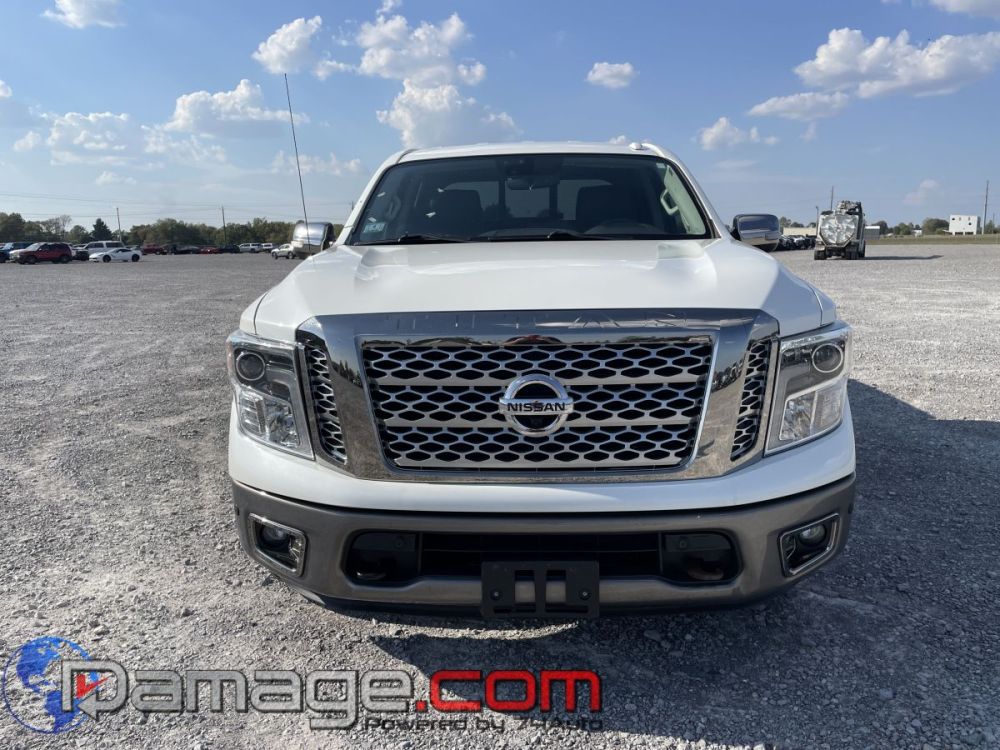 2018 Nissan Titan Crewcab 4X4 Platinum Reserve - photo 8