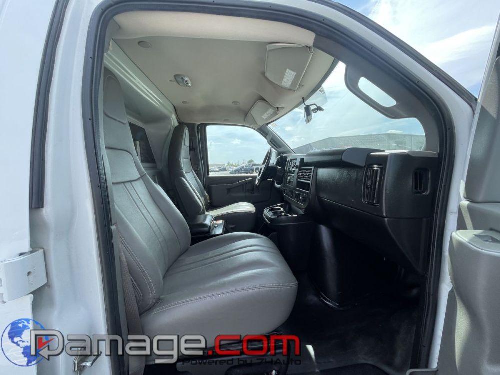 2019 Chevrolet Express G2500 - photo 11