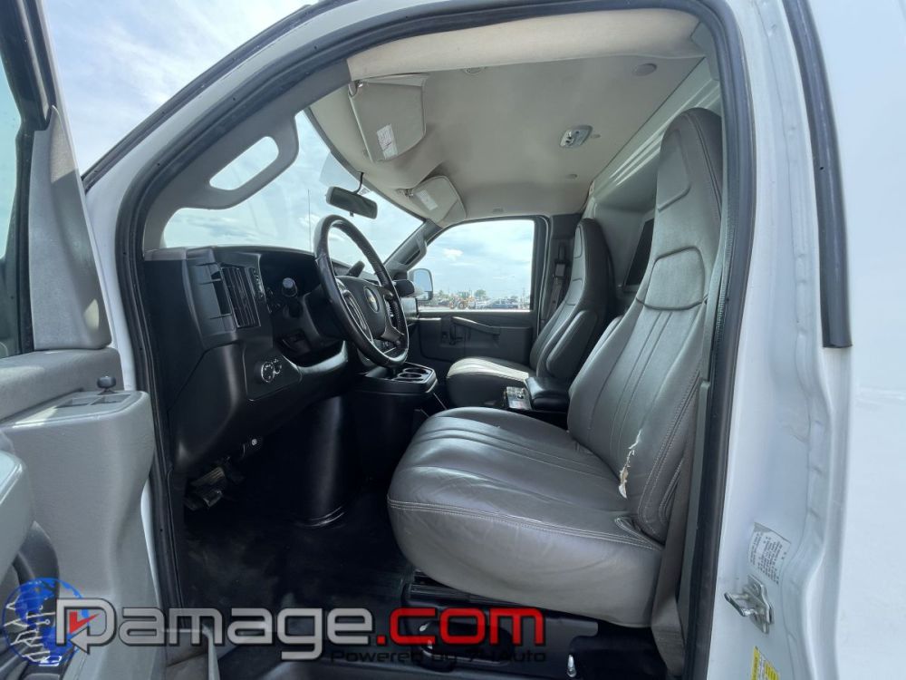 2019 Chevrolet Express G2500 - photo 10
