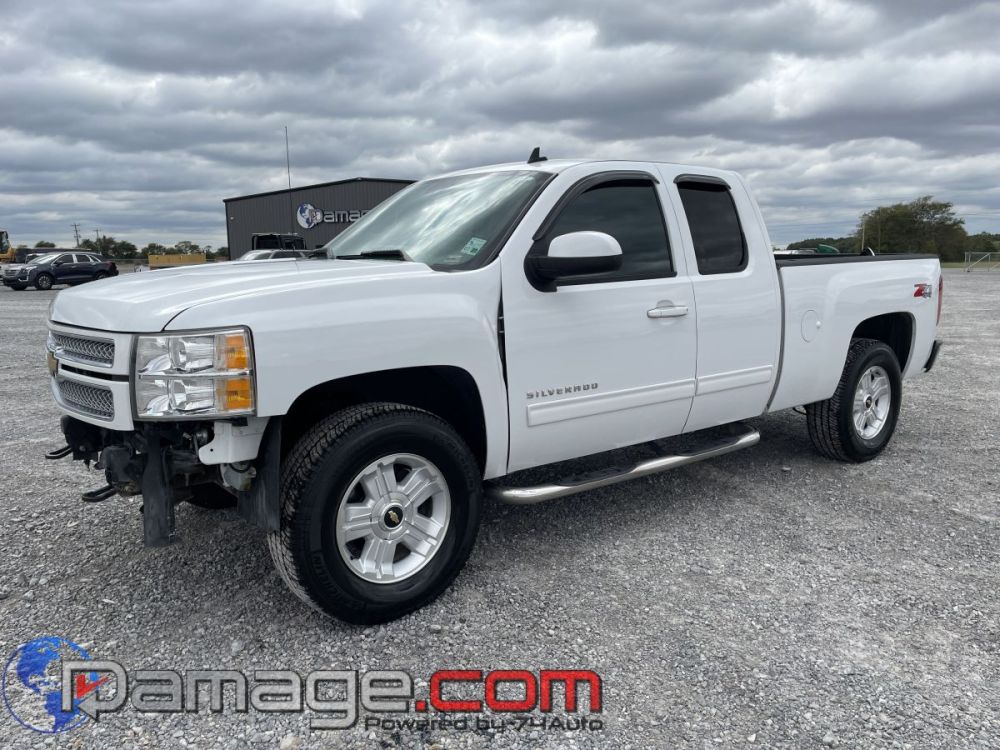 2013 Chevrolet Silverado 1500 Ext-Cab 4X4 LTZ - photo 2