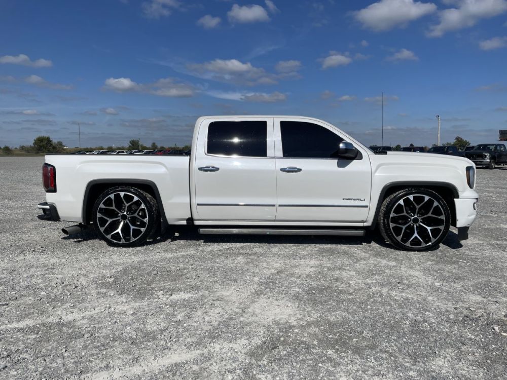 2017 GMC Sierra 1500 Crewcab 4X4 Denali Lowered - photo 4