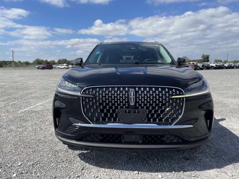 2026 Lincoln Aviator Livery AWD - photo 8