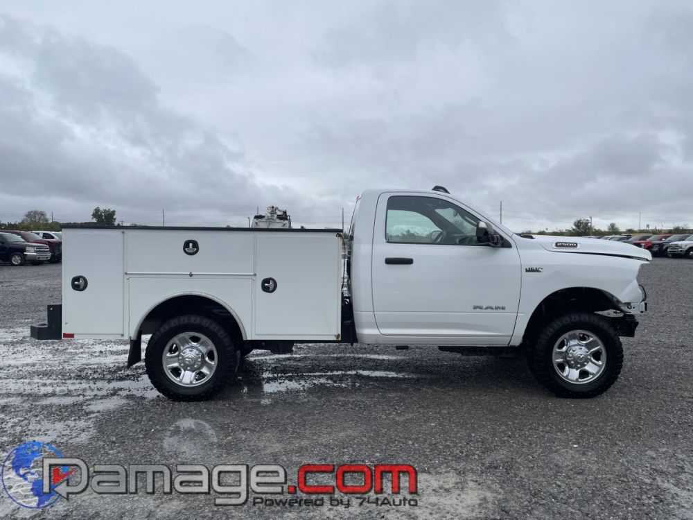 2022 Ram 2500 RegCab 4X4 - photo 4