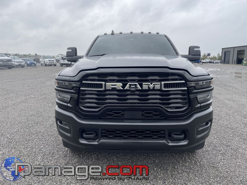 2026 Ram 3500 Crewcab 4X4 Diesel - photo 8