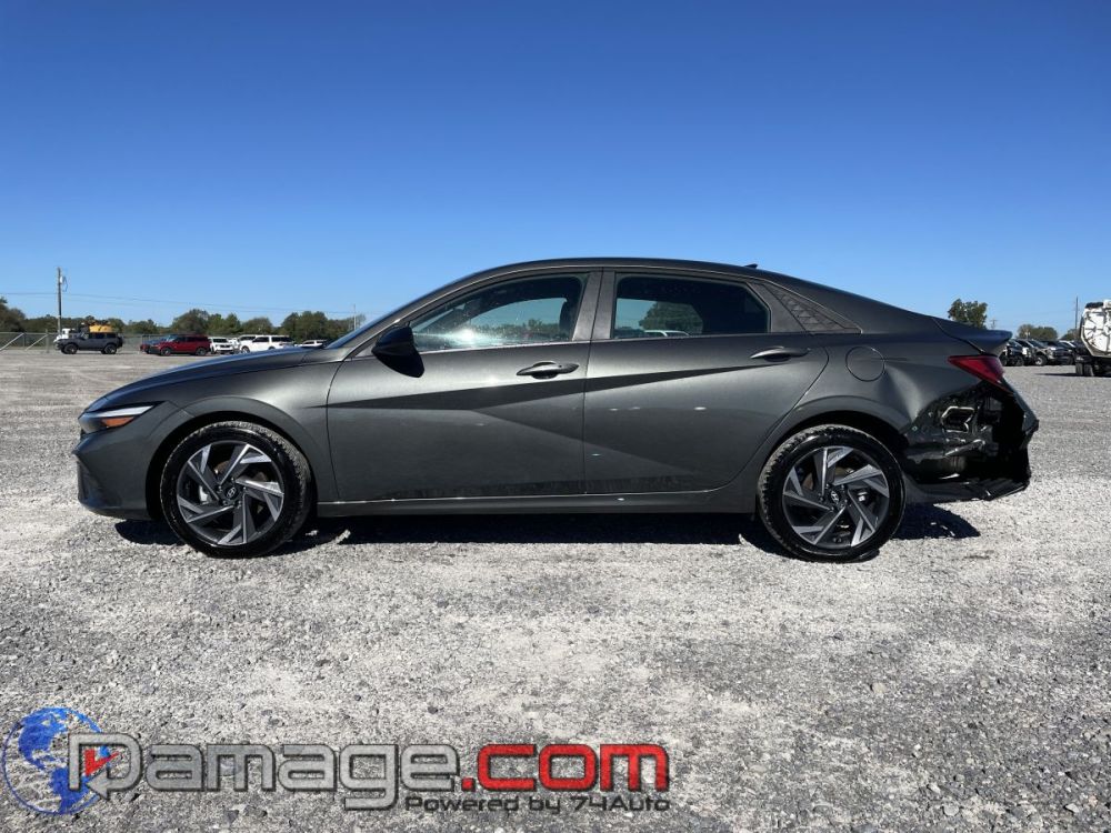 2025 Hyundai Elantra SEL Sport - photo 4