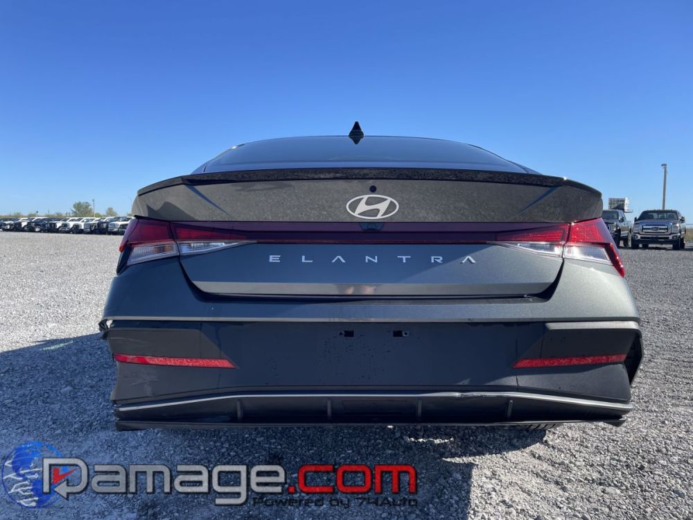 2025 Hyundai Elantra SEL Sport - photo 7