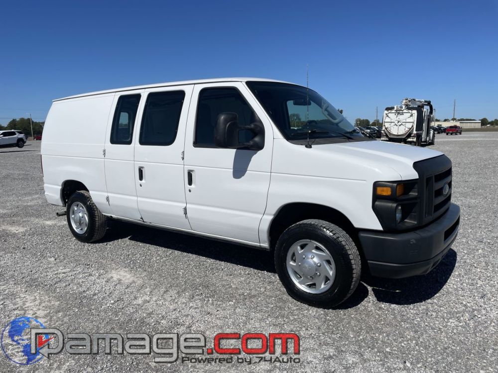 2009 Ford E-150 - photo 1