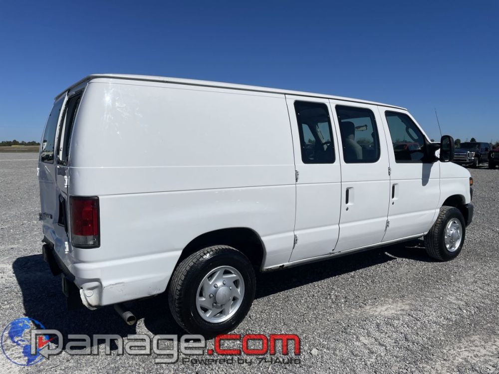 2009 Ford E-150 - photo 5