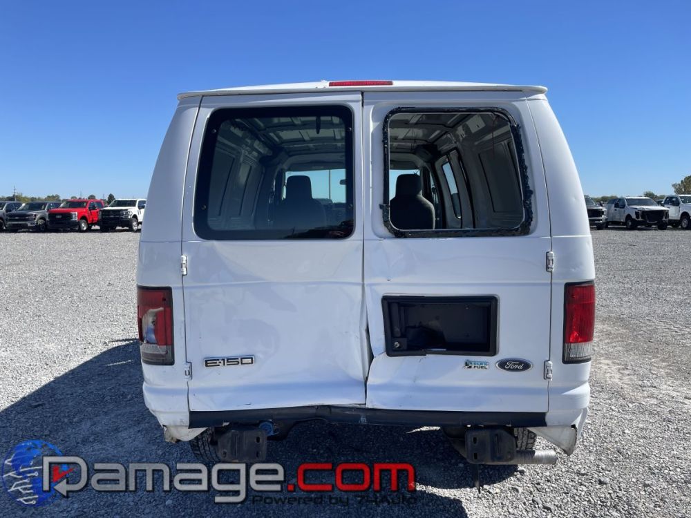 2009 Ford E-150 - photo 7