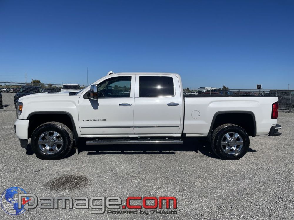 2019 GMC Sierra 3500 Crewcab 4X4 Denali Diesel - photo 4