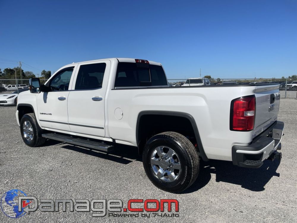 2019 GMC Sierra 3500 Crewcab 4X4 Denali Diesel - photo 6