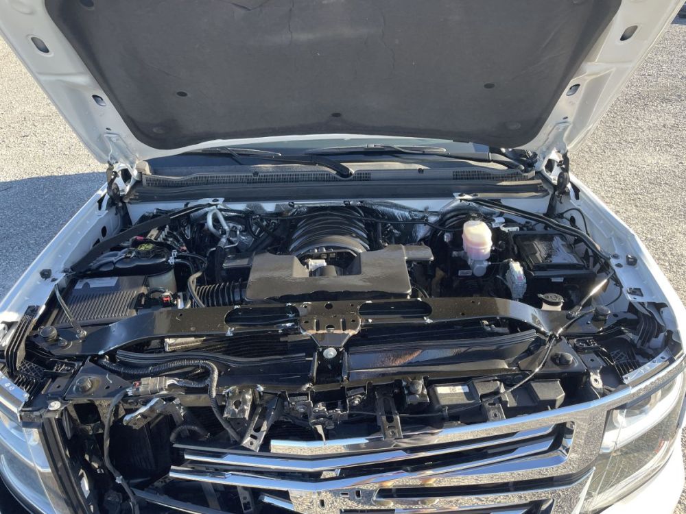 2016 Chevrolet Suburban LTZ 4X4 - photo 9